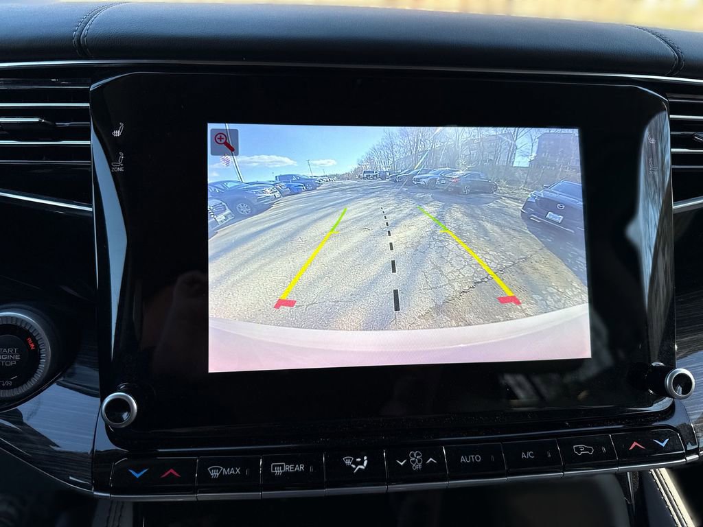 Used 2022 Jeep Wagoneer Series III w/ Flexible Seating Group image 22