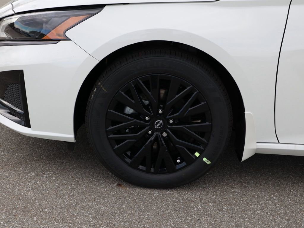 New 2026 Nissan Altima 2.5 SV image 11