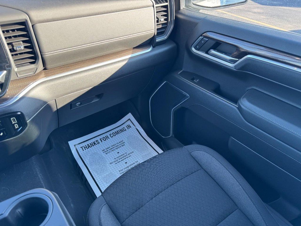 Certified 2024 Chevrolet Silverado 1500 LT AWD/4WD image 15