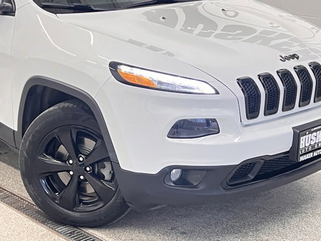 Used 2018 Jeep Cherokee Limited w/ High Altitude Package image 31