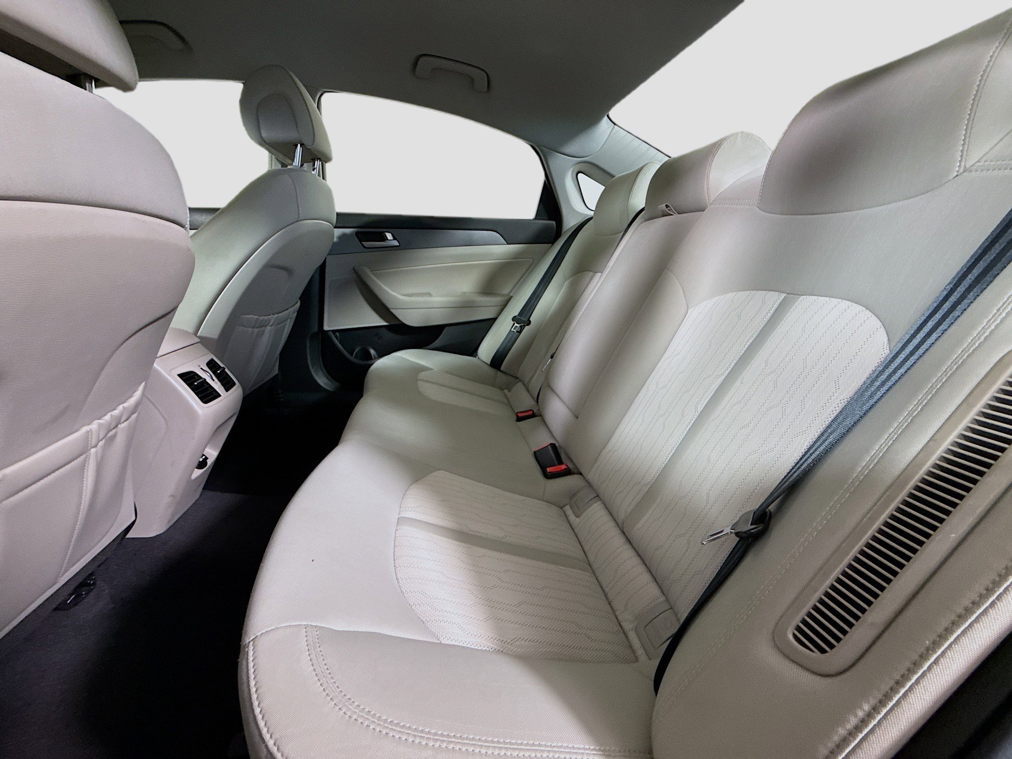 Used 2017 Hyundai Sonata Plug-In Hybrid image 25