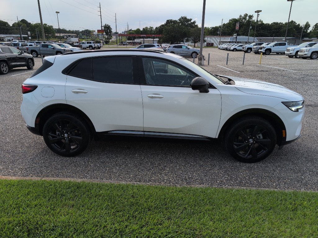 Used 2023 Buick Envision Essence w/ Technology Package I image 6