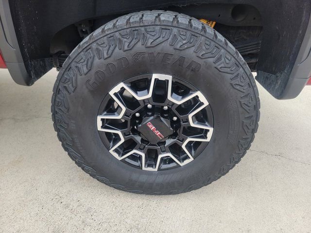 Used 2025 GMC Sierra 2500 AT4X AWD/4WD image 39