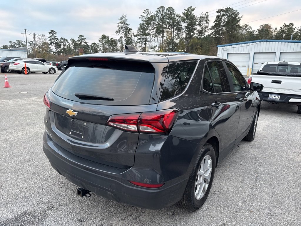 Used 2022 Chevrolet Equinox LS w/ LPO, Cargo Package image 3