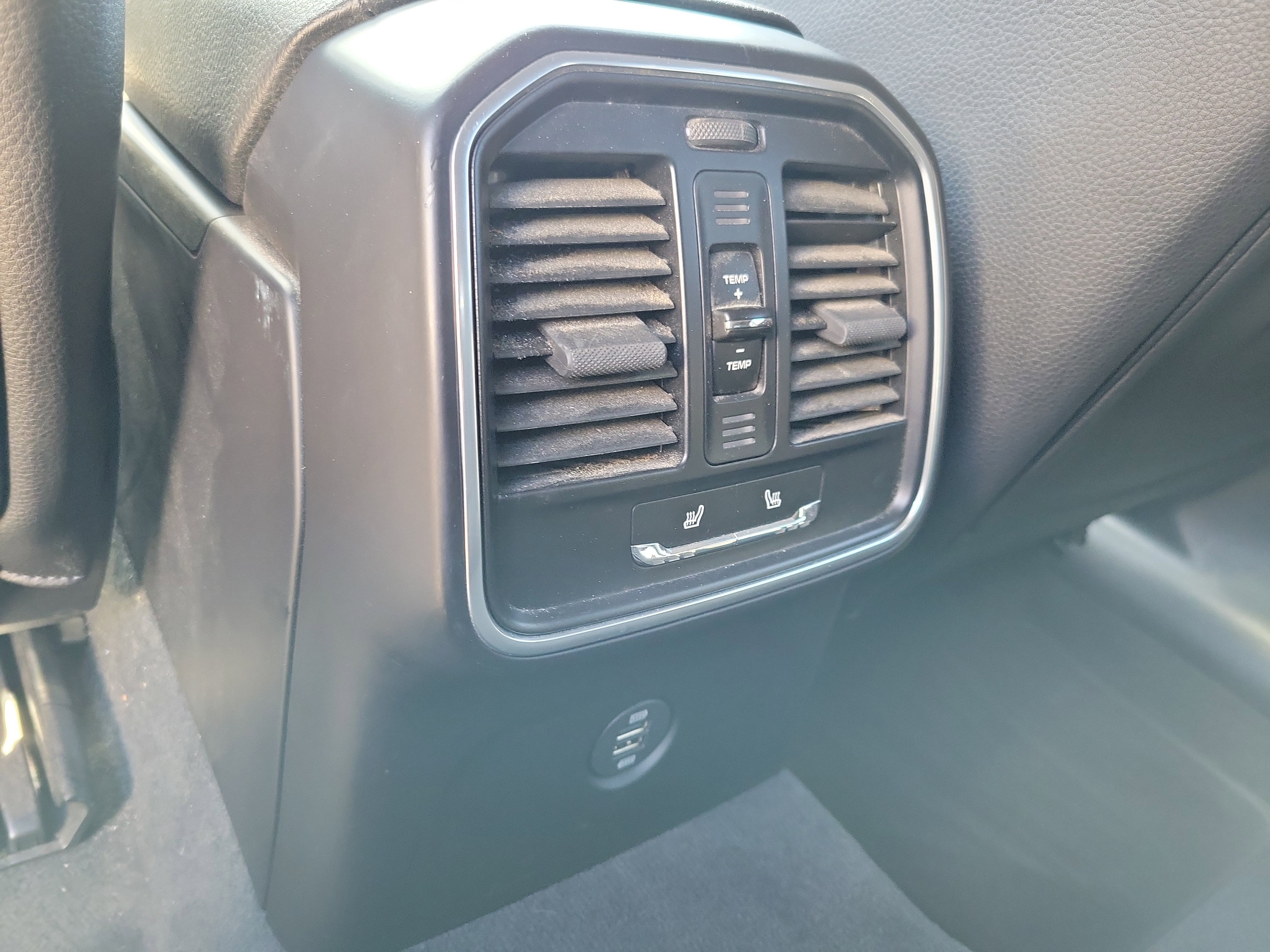 Used 2019 Porsche Macan image 15