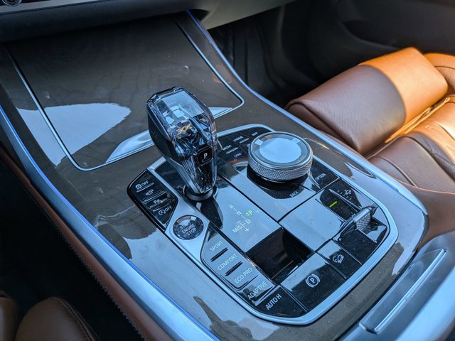 Used 2020 BMW X7 xDrive40i w/ M Sport Package image 19