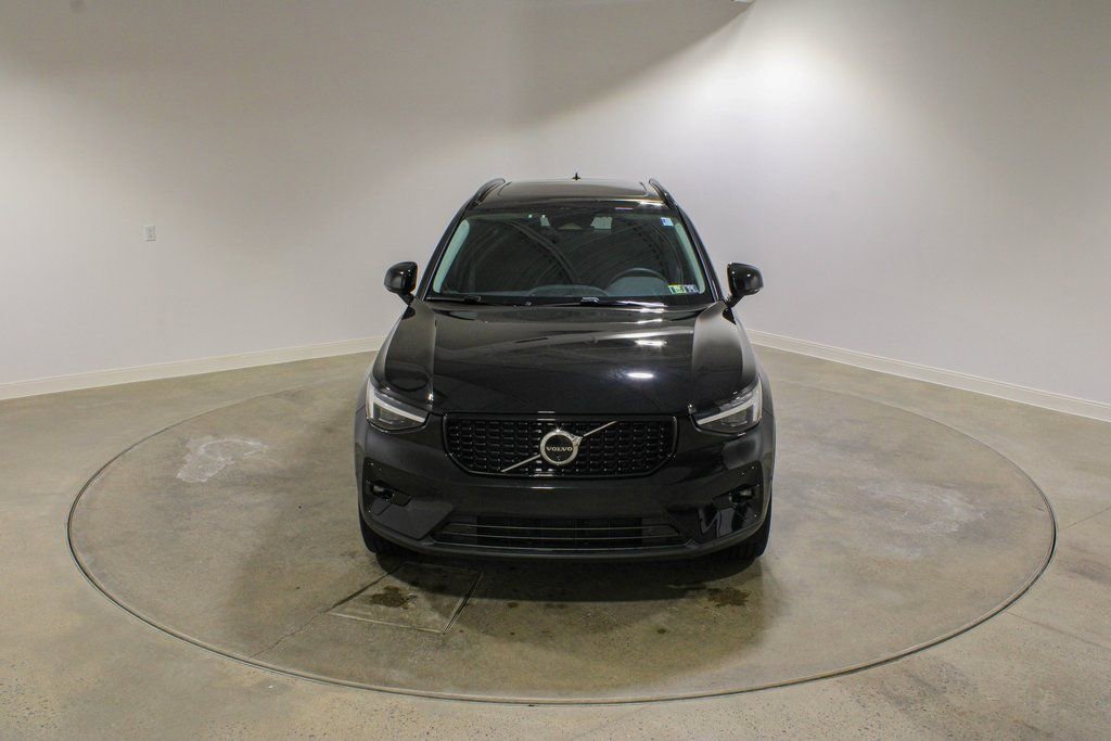 Used 2026 Volvo XC40 B5 Plus w/ Protection Package Premier image 8