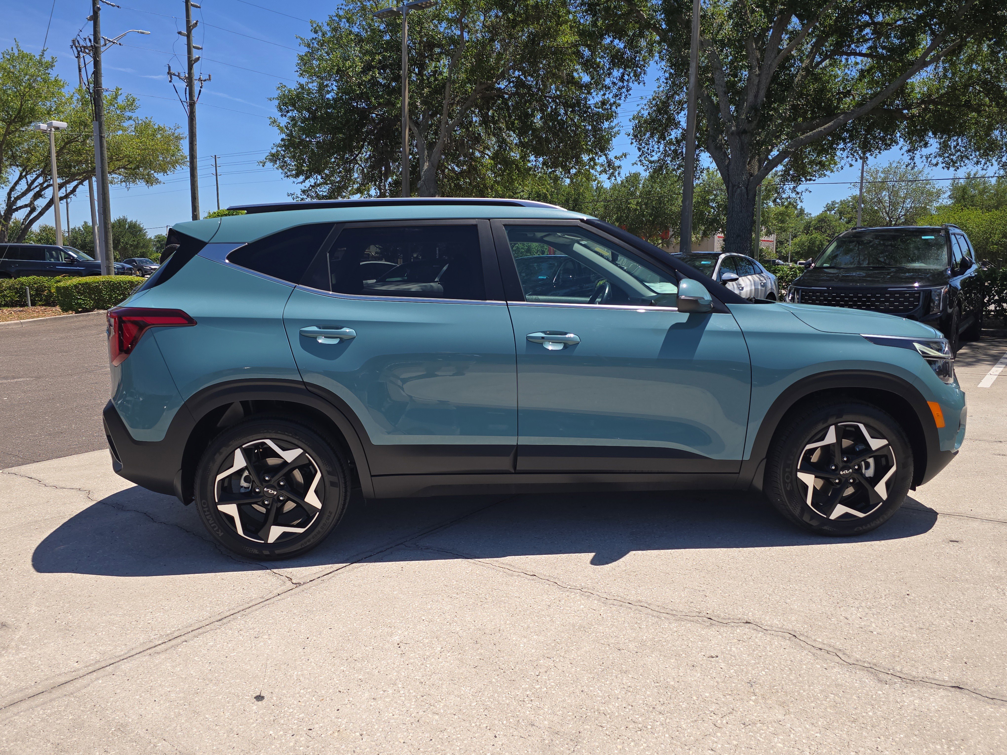 Certified 2024 Kia Seltos EX image 9