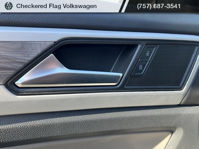 Used 2022 Volkswagen Atlas Cross Sport SE image 15