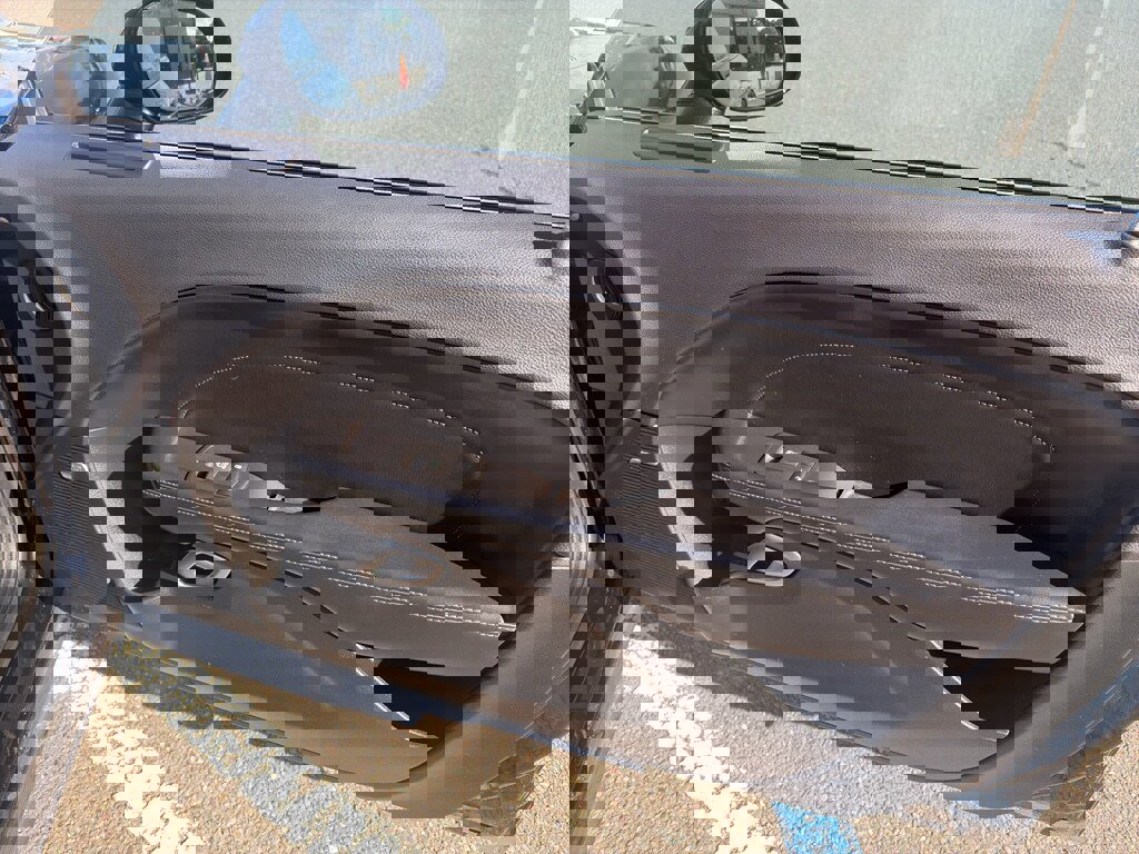 Used 2017 Dodge Challenger R/T Scat Pack w/ Leather Interior Group image 22