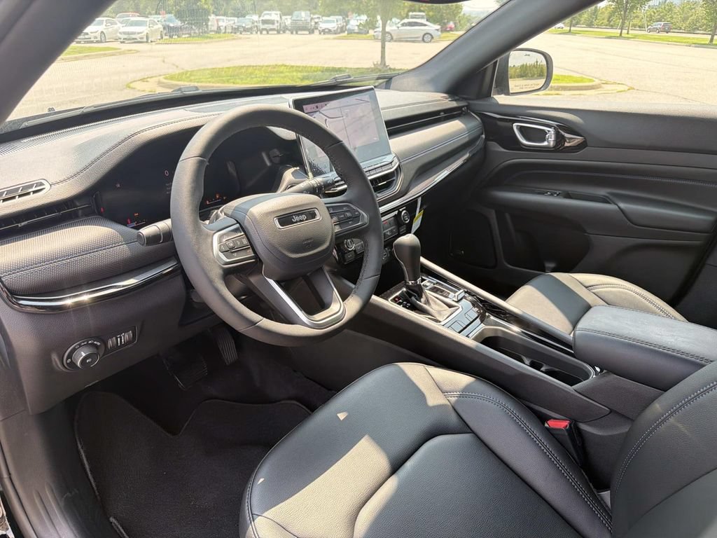 New 2026 Jeep Compass Limited w/ Sun, Sound & Navigation Group AWD/4WD image 3