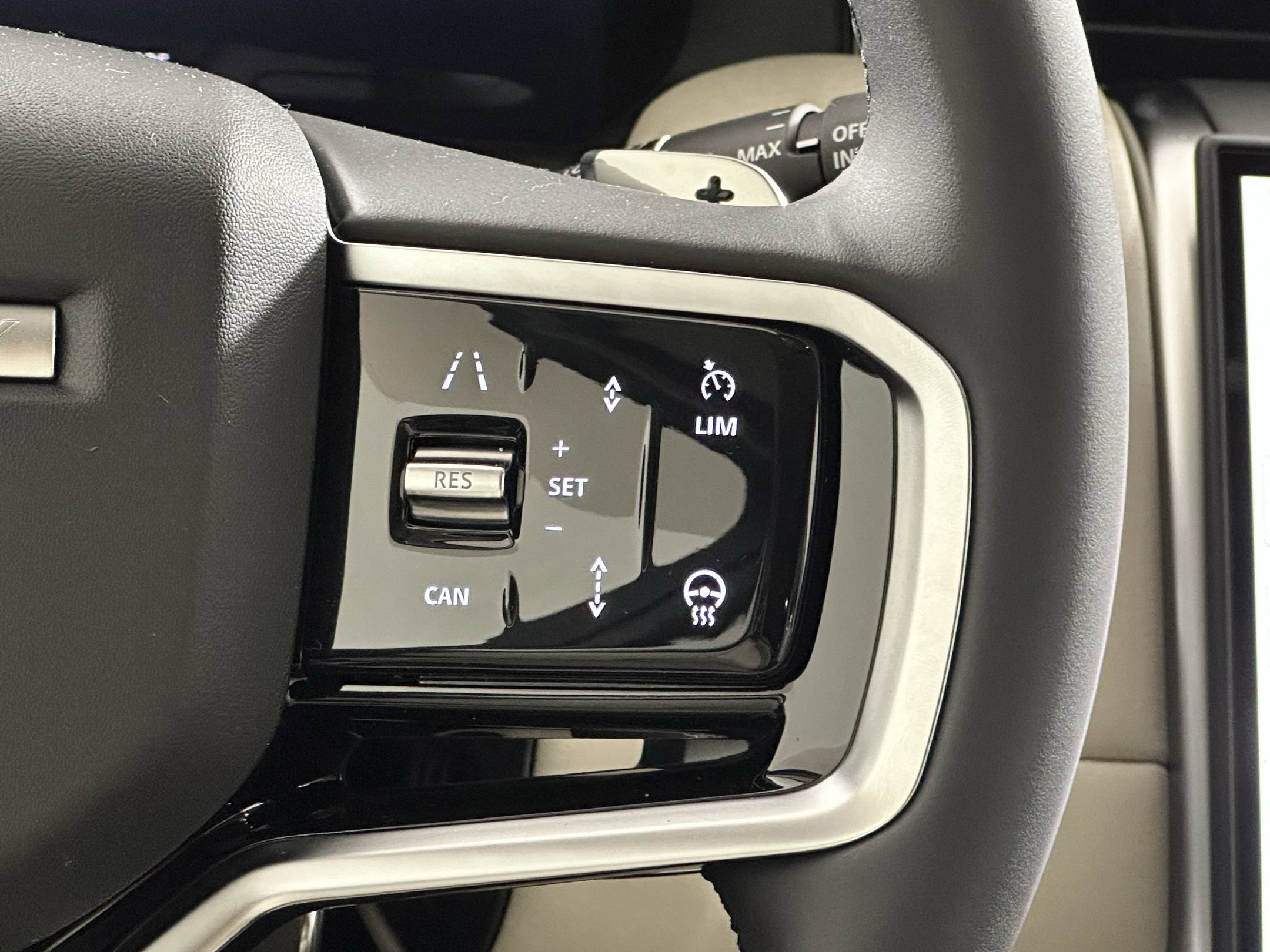 Certified 2025 Land Rover Discovery Sport S AWD/4WD image 19