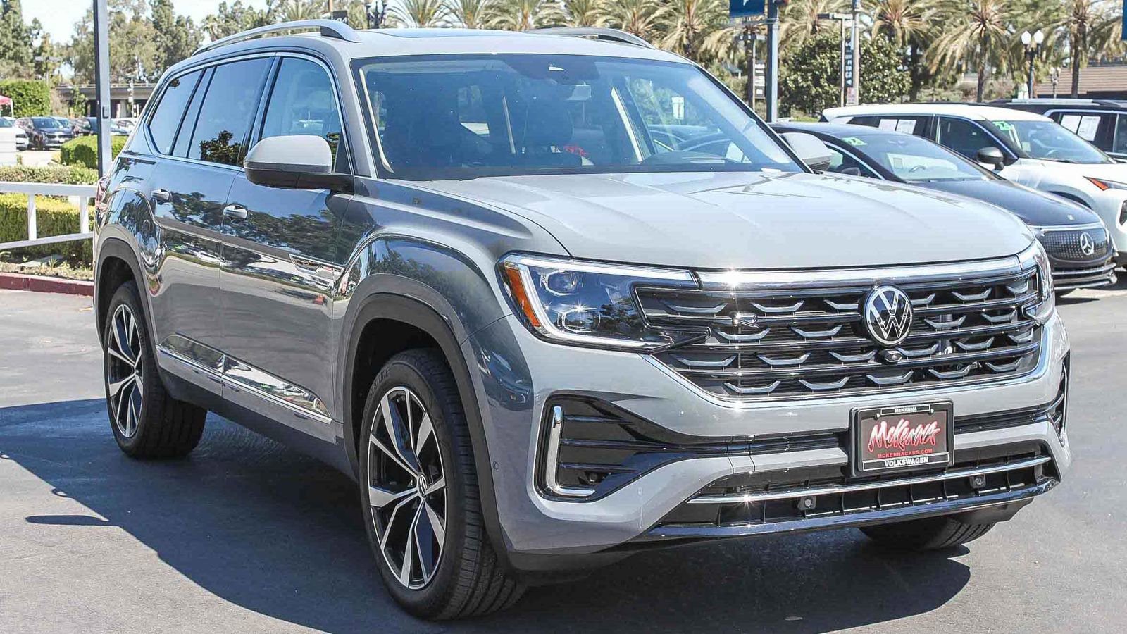 New 2026 Volkswagen Atlas SEL Premium R-Line image 3