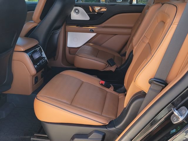 Certified 2024 Lincoln Aviator Black Label w/ Jet Package AWD/4WD image 8