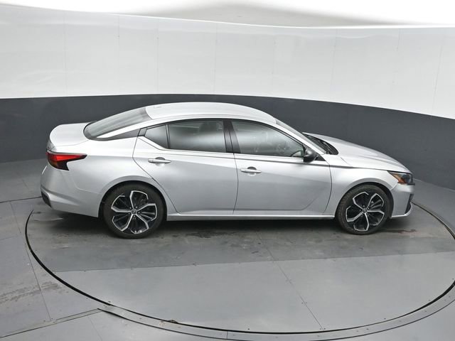 Used 2023 Nissan Altima 2.5 SR image 29