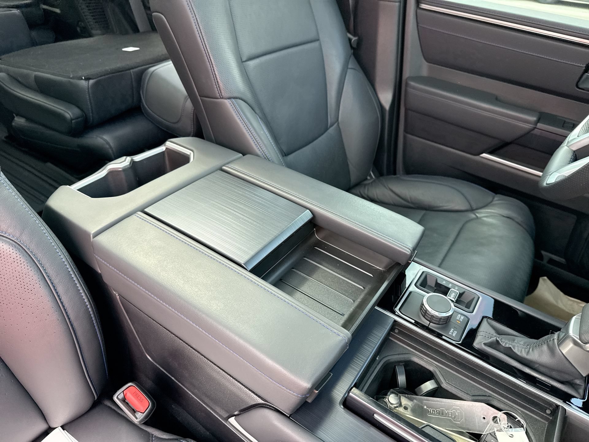 Certified 2025 Toyota Sequoia Platinum AWD/4WD image 22