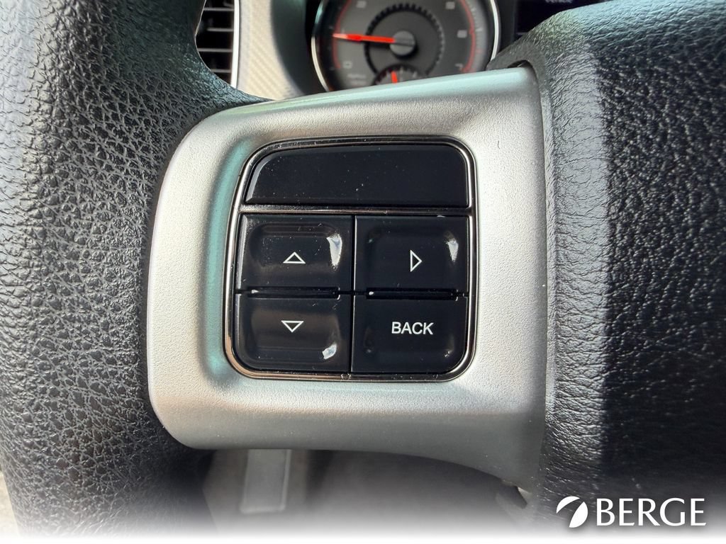 Used 2011 Dodge Charger SE RWD image 18