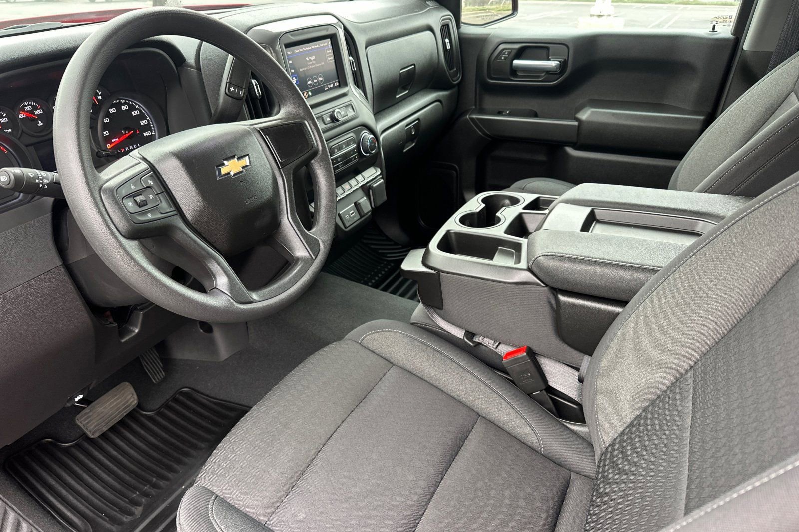 Used 2025 Chevrolet Silverado 1500 Custom image 10