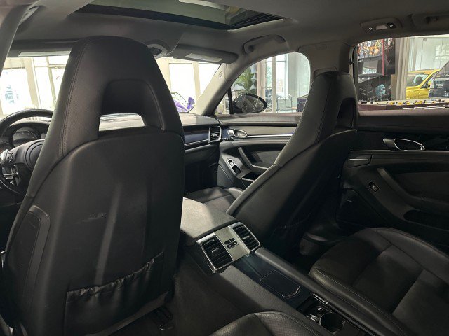 Used 2013 Porsche Panamera image 45