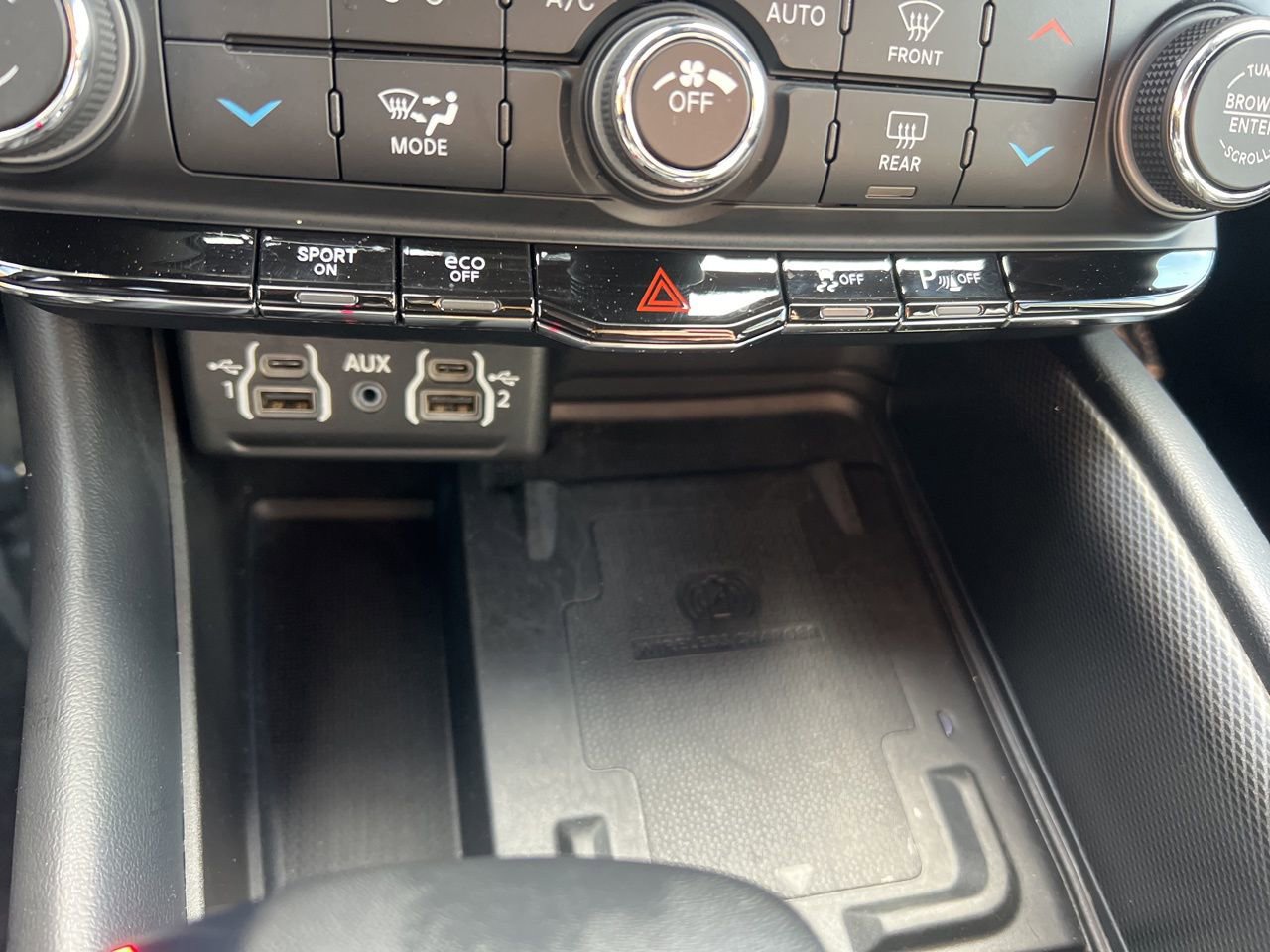 Used 2024 Dodge Durango R/T image 32