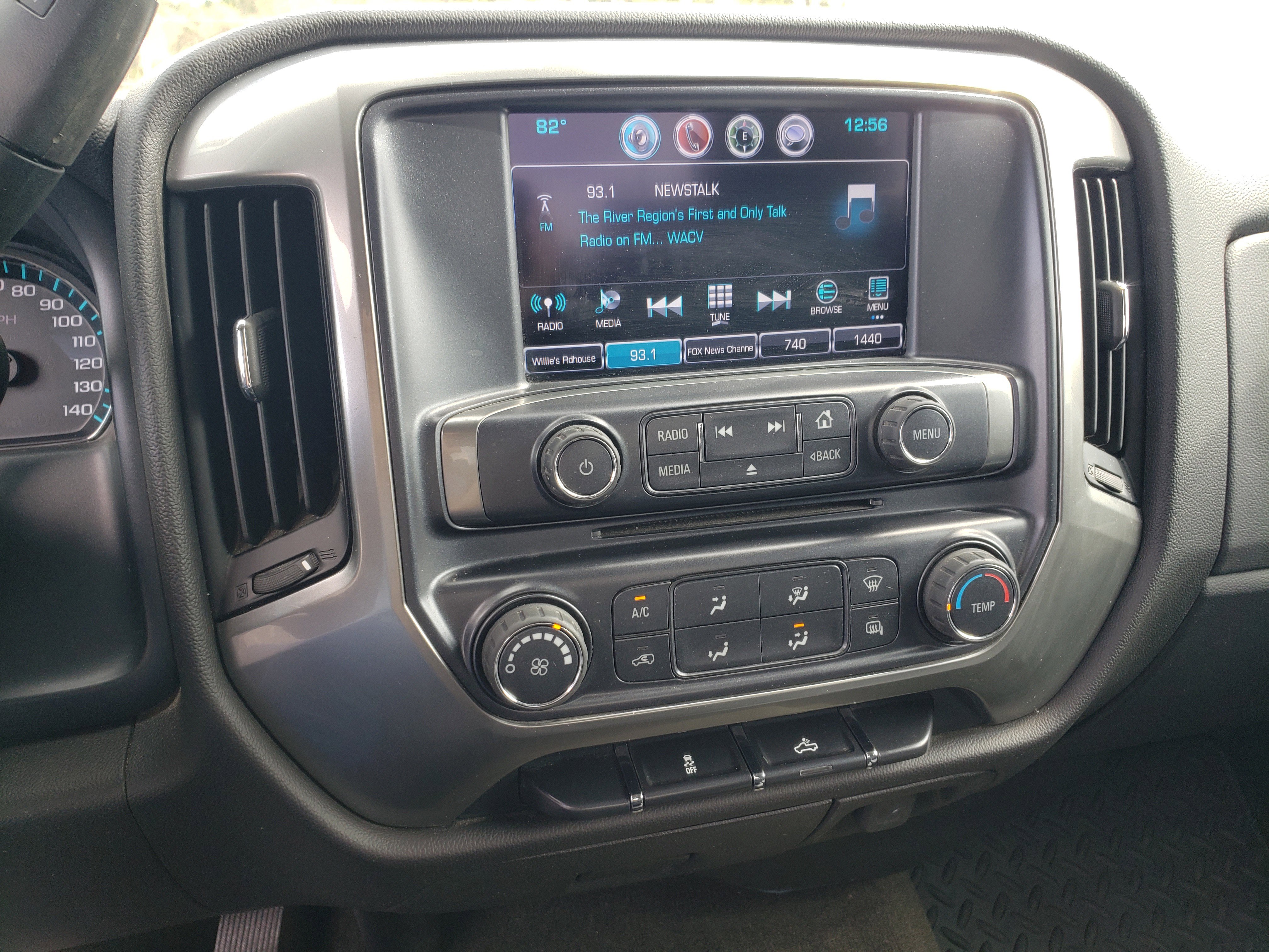 Used 2018 Chevrolet Silverado 1500 LT image 7