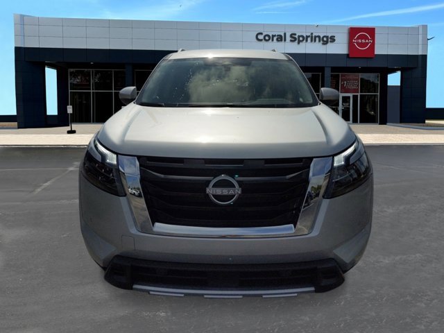 New 2025 Nissan Pathfinder SL image 8