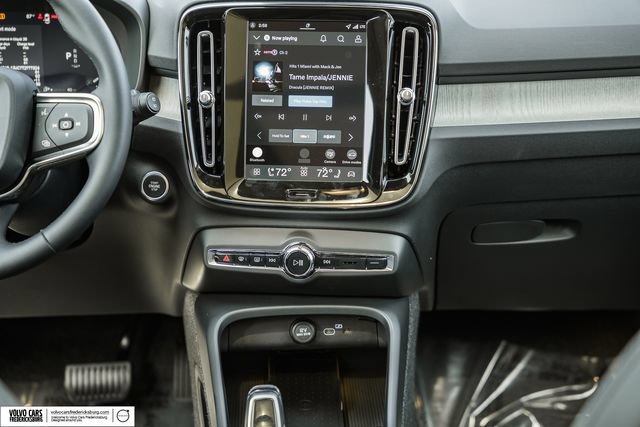 New 2026 Volvo XC40 B5 Plus w/ Climate Package AWD/4WD image 22