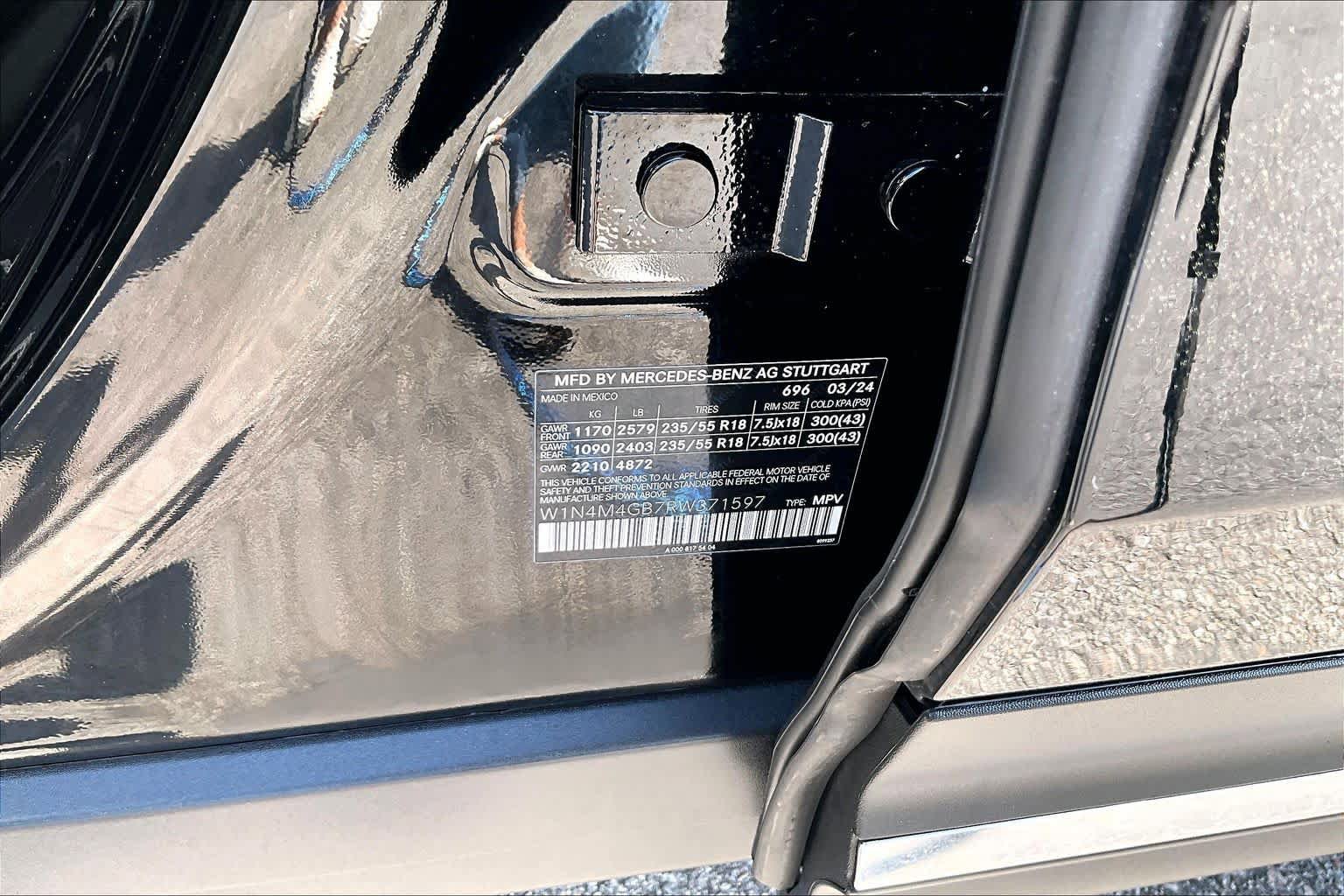 Certified 2024 Mercedes-Benz GLB 250 image 40