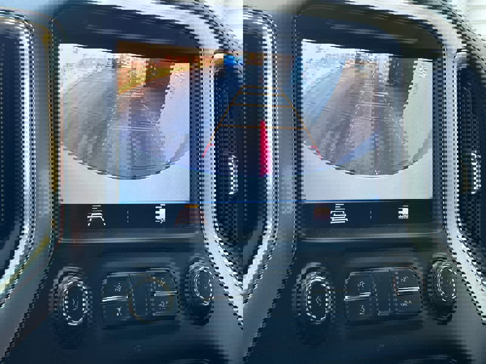 Used 2021 Chevrolet Silverado 1500 LT Trail Boss image 19