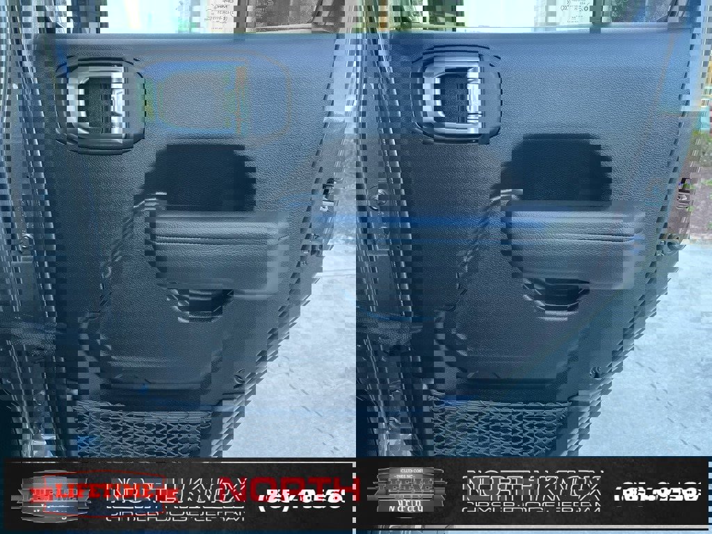 Used 2025 Jeep Wrangler Sport S image 25