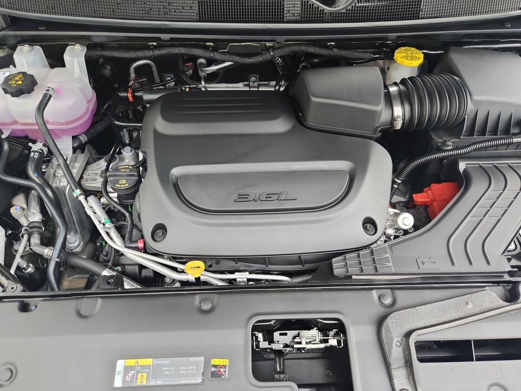 New 2027 Chrysler Pacifica Limited AWD/4WD image 35