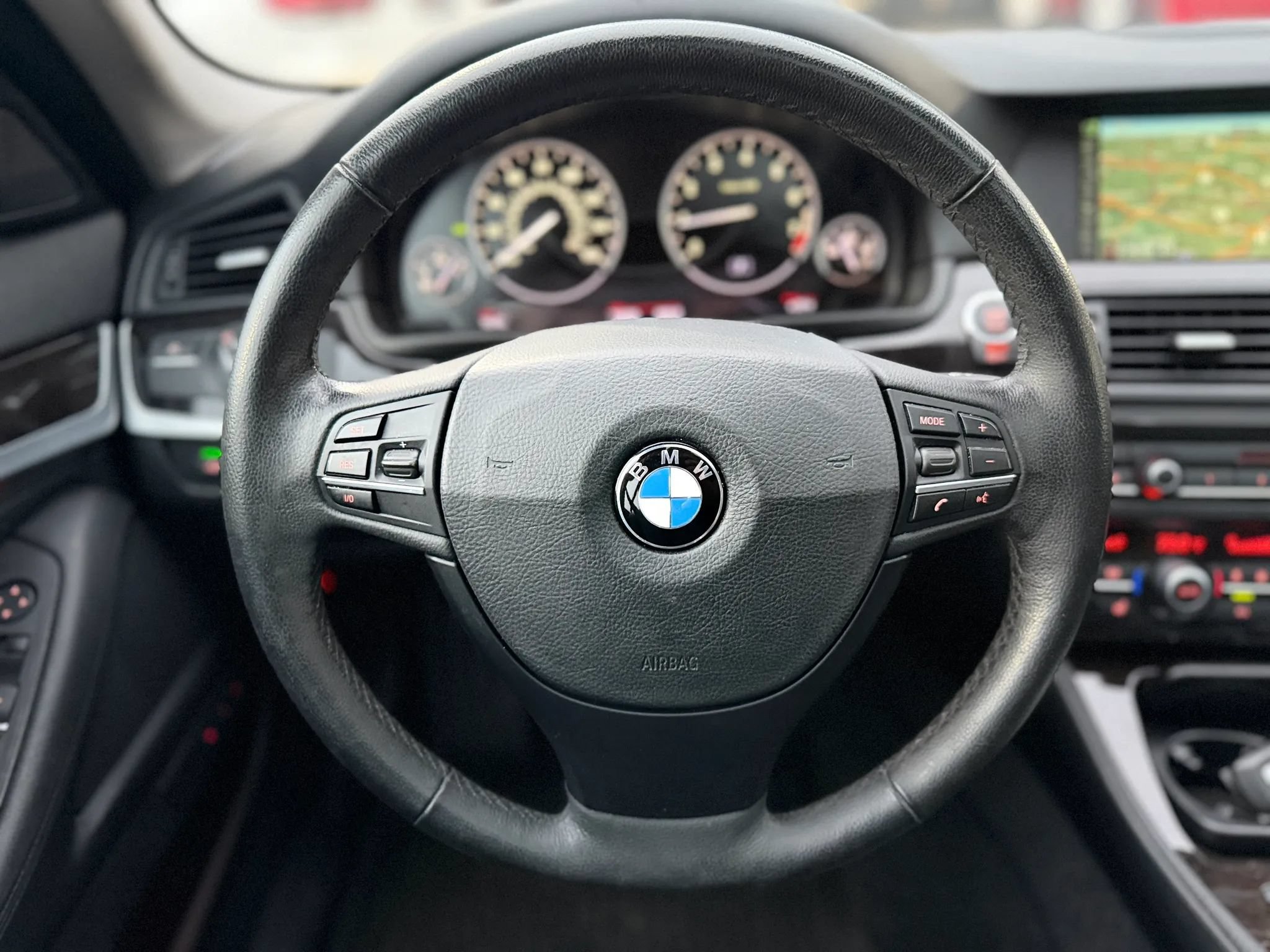 Used 2013 BMW 528i xDrive Sedan AWD/4WD image 32