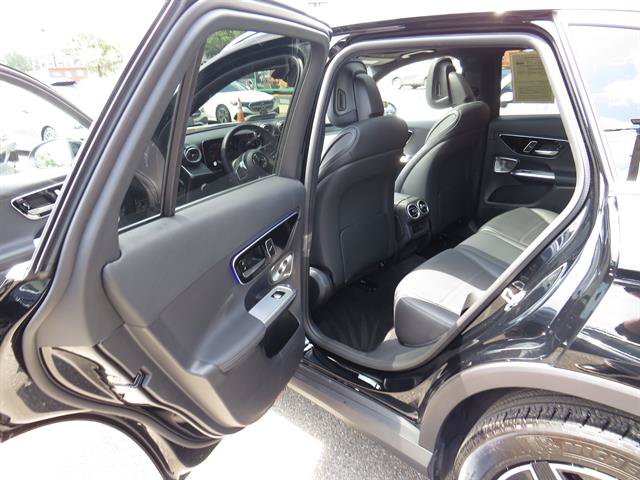 Used 2026 Mercedes-Benz GLC 300 4MATIC image 22
