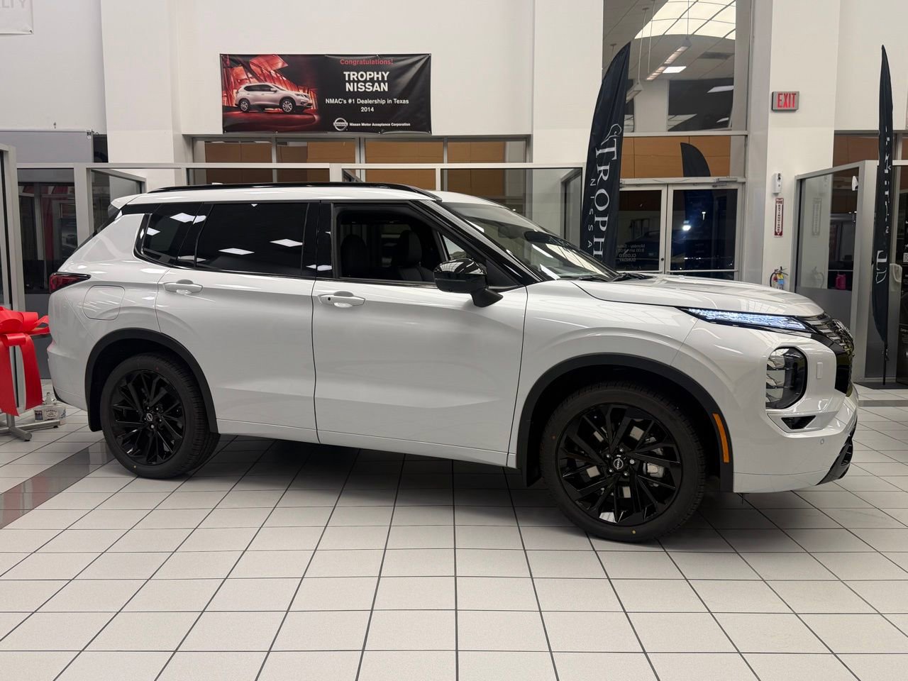 New 2026 Nissan Rogue Platinum image 4