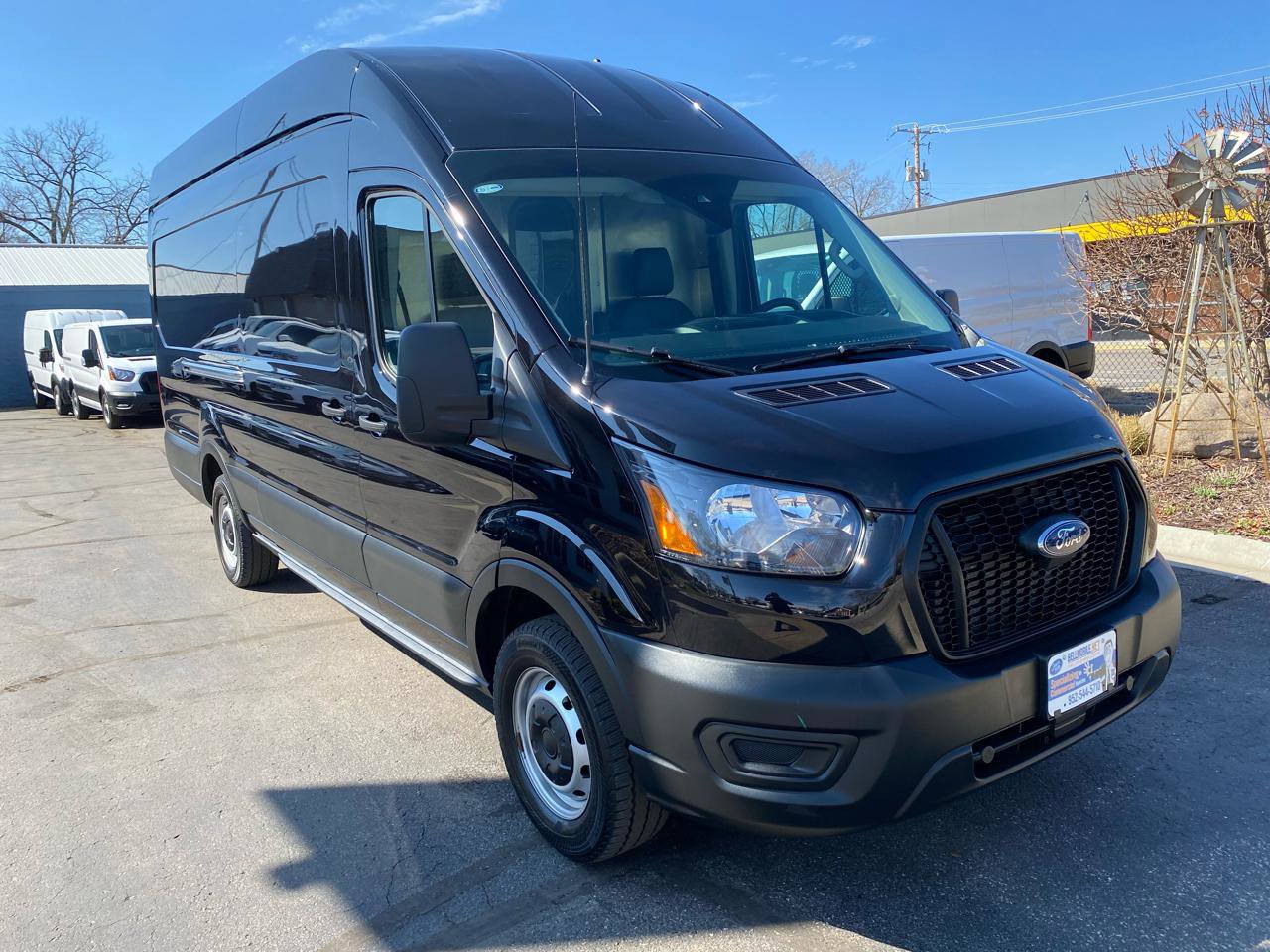 Used 2023 Ford Transit 250 148 High Roof Extended w/ Load Area Protection Package RWD image 3