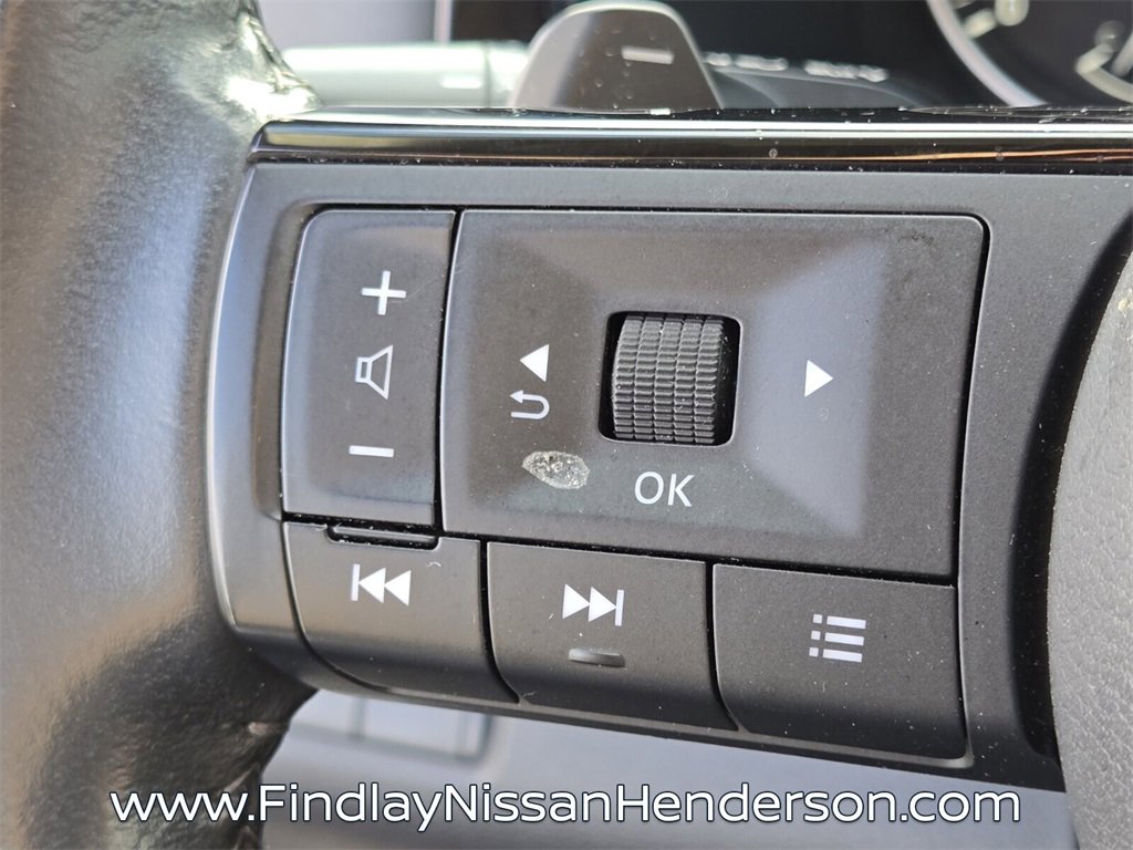 Used 2022 Nissan Pathfinder SV image 25