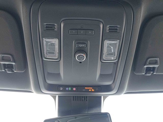 Used 2024 GMC Yukon SLT AWD/4WD image 39