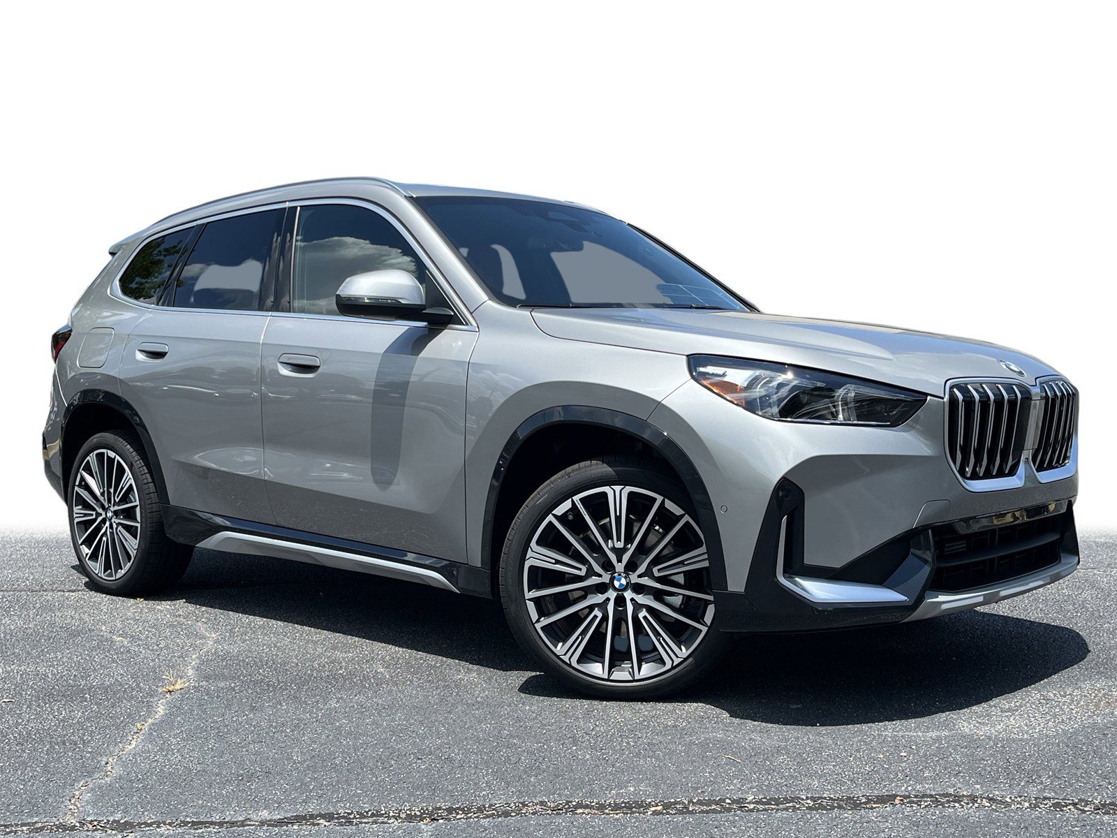New 2025 BMW X1 xDrive28i w/ Convenience Package image 2