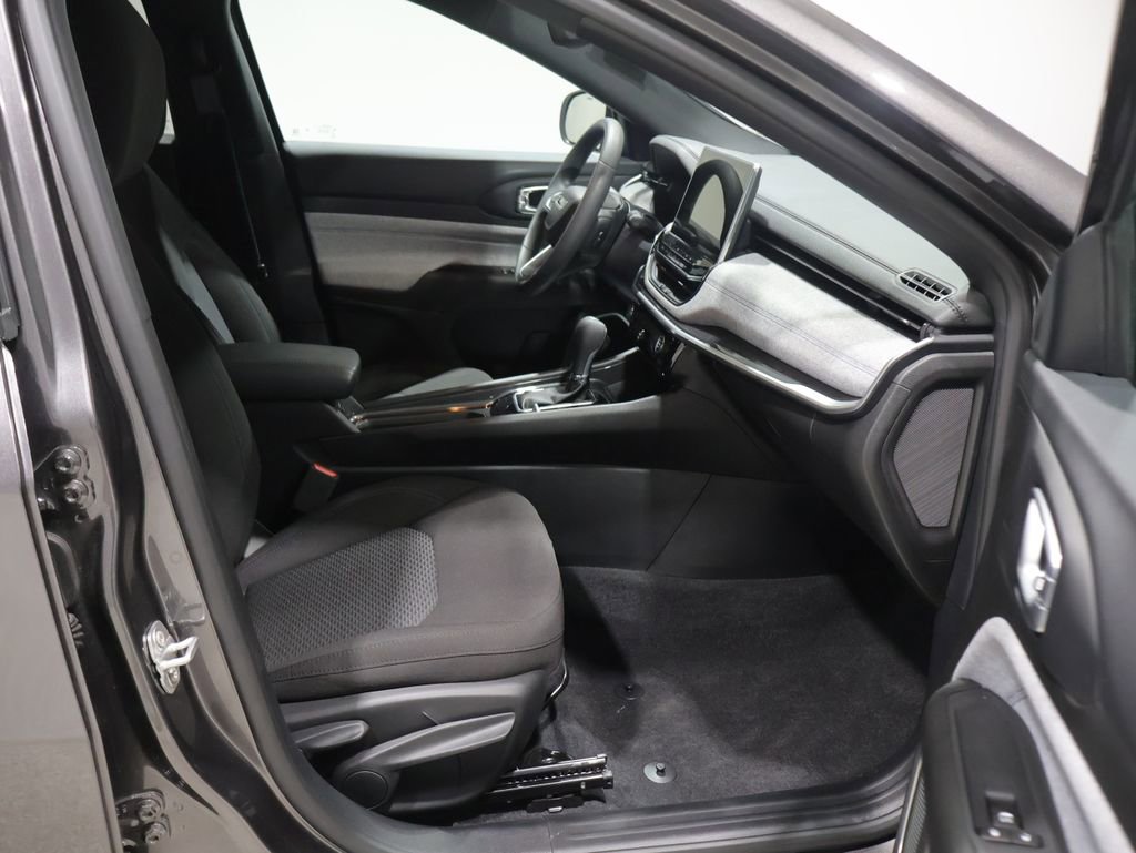 Used 2024 Jeep Compass Sport AWD/4WD image 22