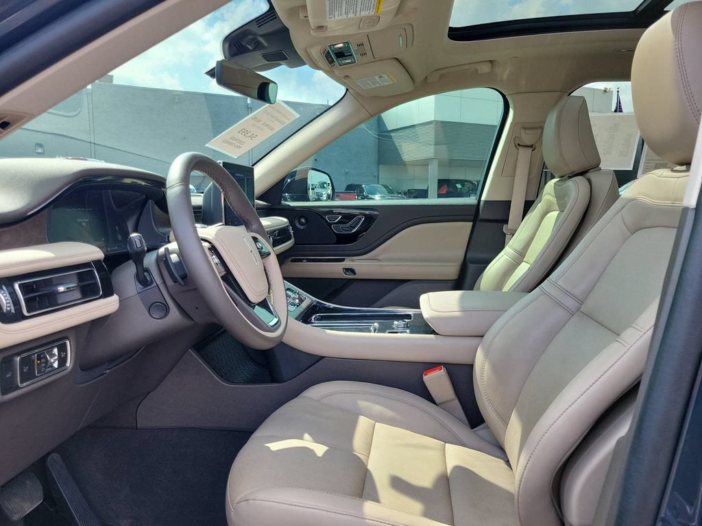 Certified 2024 Lincoln Aviator Reserve w/ Equipment Group 201A AWD/4WD image 18