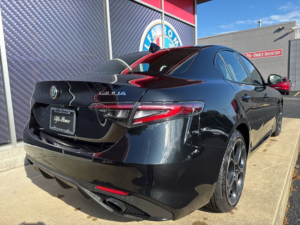 New 2025 Alfa Romeo Giulia AWD w/ Driving Assist Package image 3