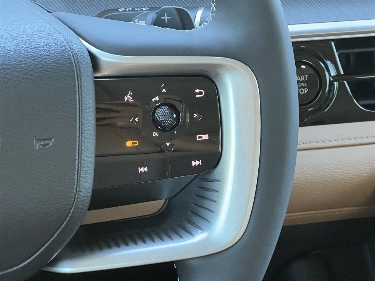 New 2026 INFINITI QX80 Luxe image 13