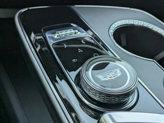 Used 2024 Cadillac Lyriq Luxury image 14