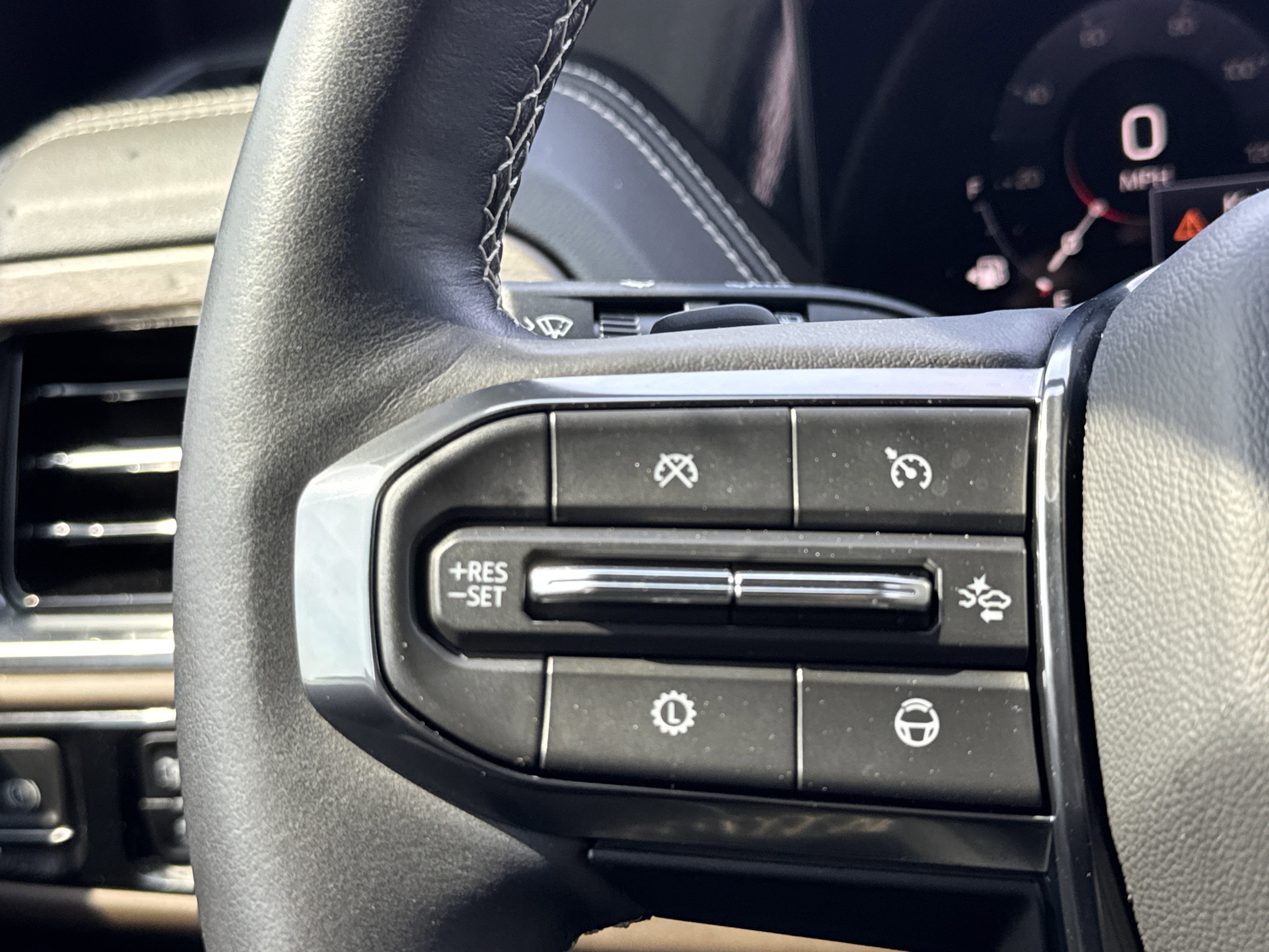 Used 2025 GMC Yukon XL Denali Ultimate image 22