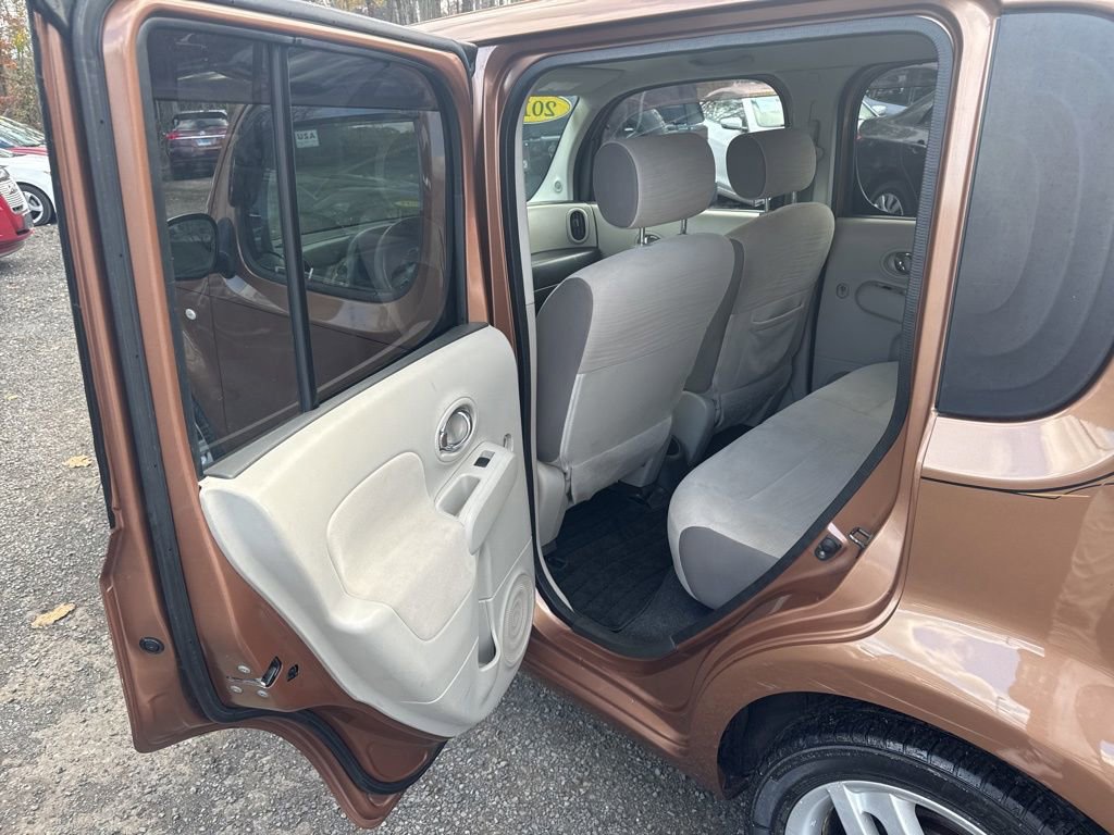 Used 2011 Nissan Cube 1.8 SL w/ Interior Designer Pkg FWD image 40