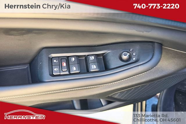 Used 2023 Jeep Grand Cherokee Altitude AWD/4WD image 12