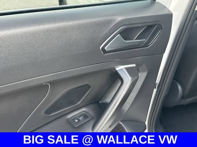 Certified 2024 Volkswagen Tiguan SE FWD image 13