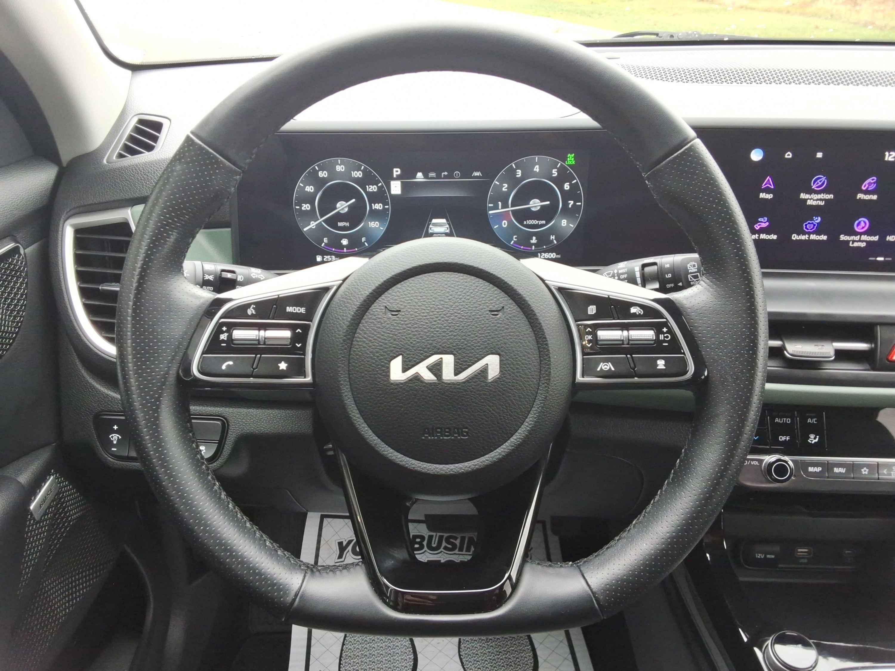 Used 2024 Kia Seltos SX image 11