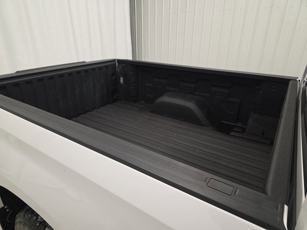 Used 2022 Chevrolet Silverado 1500 High Country w/ Z71 Off-Road Package image 11