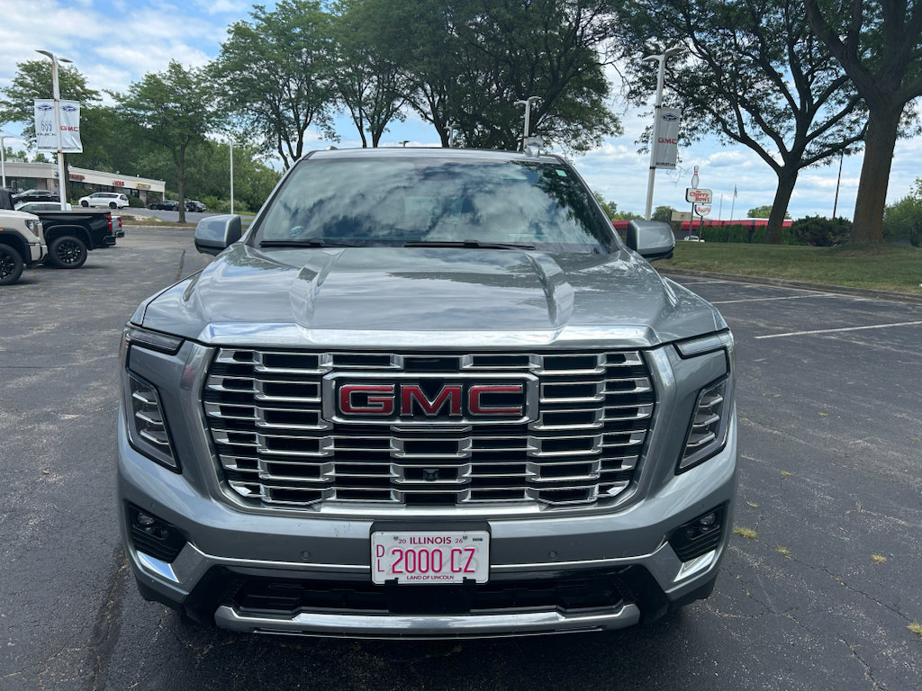 Used 2025 GMC Yukon Denali AWD/4WD image 2